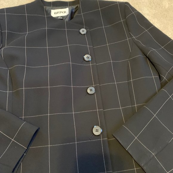 Kasper 2-Piece Suit - Jacket and Skirt Black Windowpane Design Size 8 - Picture 4 of 15